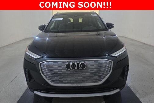 2022 Audi e-tron Premium Plus