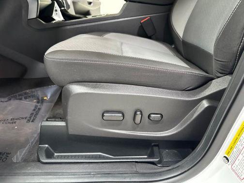 Oxford White 2019 Ford Escape SE