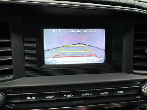 Quartz White Pearl 2020 Hyundai ELANTRA SE
