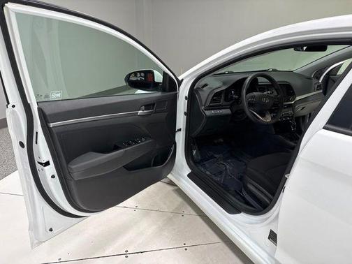 Quartz White Pearl 2020 Hyundai ELANTRA SE
