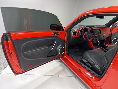 2019 Volkswagen Beetle 2.0T SE
