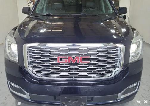 Dark Sapphire Blue Metallic 2019 GMC Yukon XL Denali