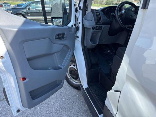 Oxford White 2017 Ford Transit-350 XL