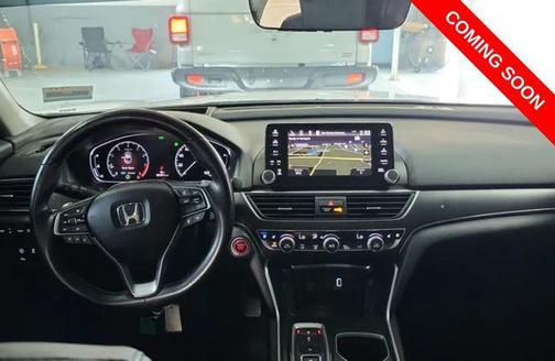 Platinum White Pearl 2018 Honda Accord Touring 2.0T