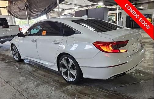 Platinum White Pearl 2018 Honda Accord Touring 2.0T