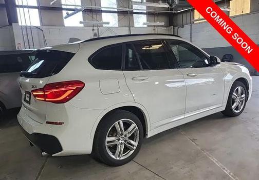 Alpine White 2017 BMW X1 sDrive28i