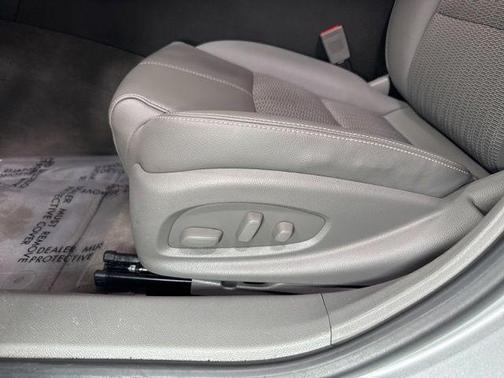 Silver Ice Metallic 2019 Chevrolet Impala 1LS