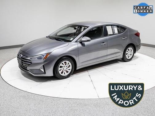 2019 Hyundai ELANTRA SE