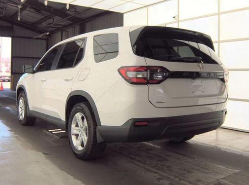 2023 Honda Pilot AWD LX