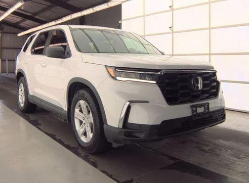 2023 Honda Pilot AWD LX