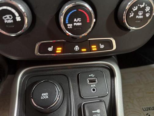 Olive Green Pearlcoat 2018 Jeep Compass Sport