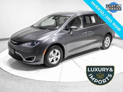 2017 Chrysler Pacifica Hybrid Touring Plus