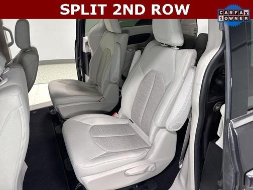 2017 Chrysler Pacifica Hybrid Touring Plus