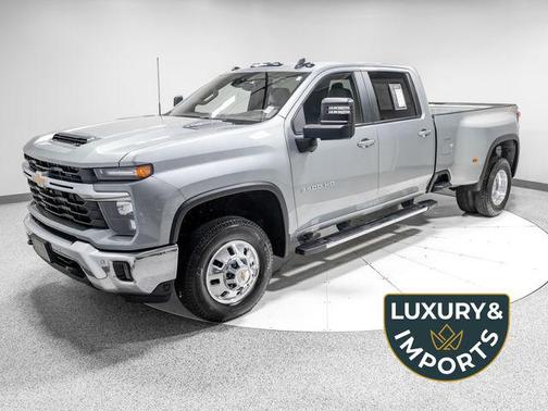 Sterling Gray Metallic 2026 Chevrolet Silverado 3500 LT
