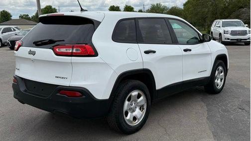 Bright White Clearcoat 2017 Jeep Cherokee Sport