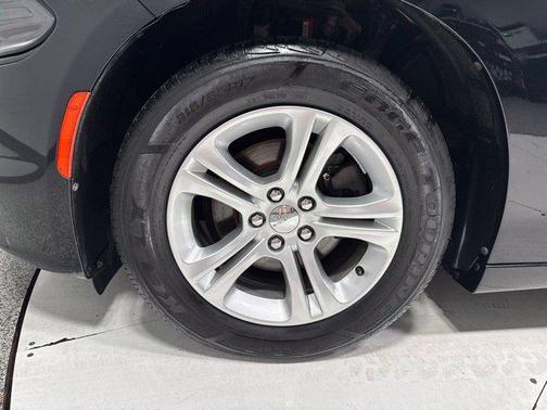 Pitch Black Clearcoat 2020 Dodge Charger SXT