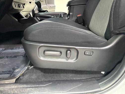 White 2022 Toyota Tacoma TRD Sport