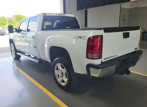 Summit White 2014 GMC Sierra 2500 SLE