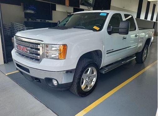 Summit White 2014 GMC Sierra 2500 SLE
