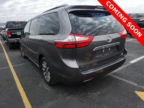 2019 Toyota Sienna Limited Premium