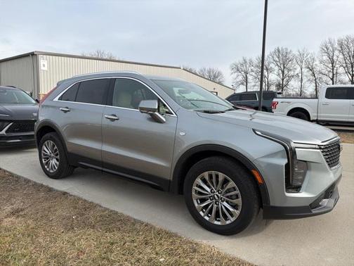 2025 Cadillac XT4 Premium Luxury