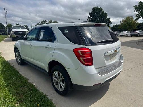 Summit White 2017 Chevrolet Equinox LS