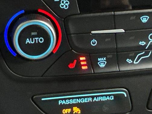 Oxford White 2018 Ford Escape SE