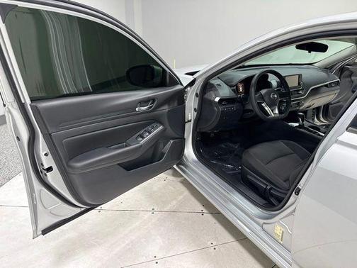 Brilliant Silver Metallic 2021 Nissan Altima S FWD