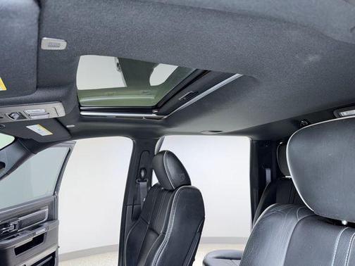 Granite Crystal Metallic Clearcoat 2017 RAM 1500 Limited Crew Cab 4x4 5'7' Box