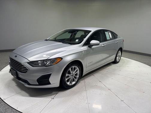 Ingot Silver Metallic 2019 Ford Fusion Hybrid SE