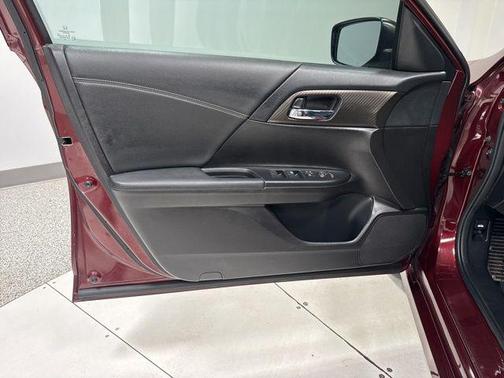 Basque Red Pearl II 2017 Honda Accord Sport