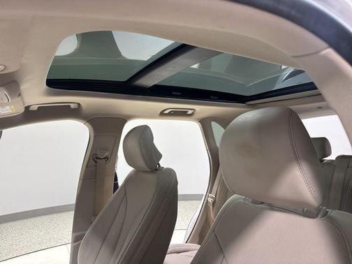 White Platinum Clearcoat Metallic 2019 Lincoln MKC Reserve