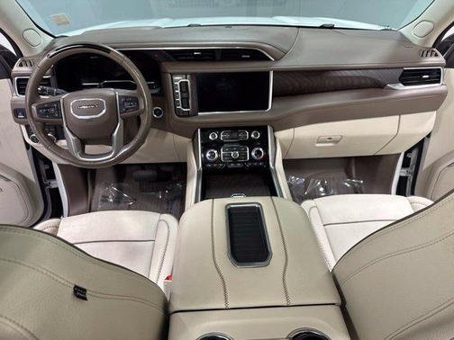 White Frost Tricoat 2023 GMC Yukon XL Denali
