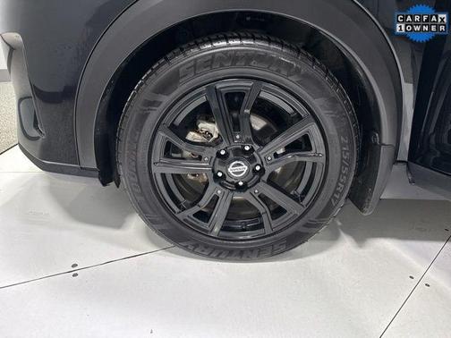 2021 Nissan Kicks SR