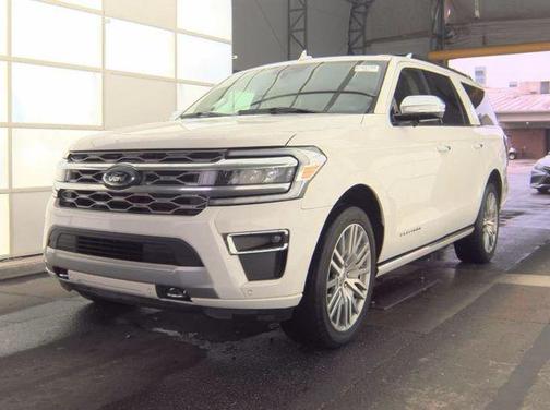 Star White Metallic Tri-Coat 2023 Ford Expedition Max Platinum