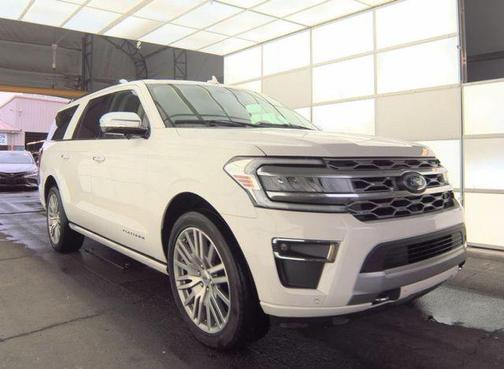 Star White Metallic Tri-Coat 2023 Ford Expedition Max Platinum
