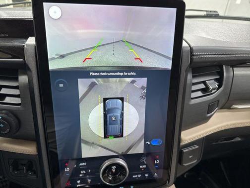 2023 Ford Expedition Max Platinum