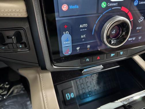 2023 Ford Expedition Max Platinum