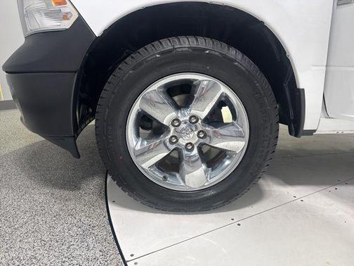 Bright White Clearcoat 2018 RAM 1500 Tradesman