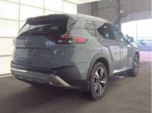 Boulder Gray Pearl 2022 Nissan Rogue Platinum