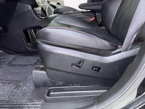 Black Onyx Crystal Pearlcoat 2019 Dodge Grand Caravan GT