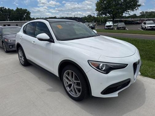 2019 Alfa Romeo Stelvio Ti Sport