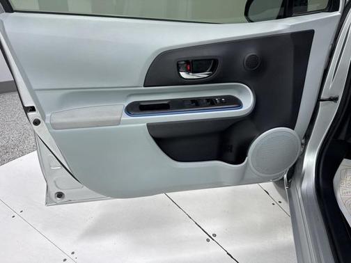 2012 Toyota Prius c Three