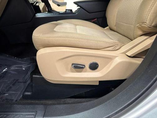 Ingot Silver 2017 Ford Explorer Base