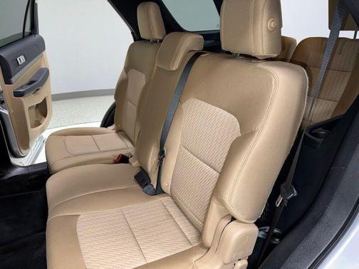 Ingot Silver 2017 Ford Explorer Base