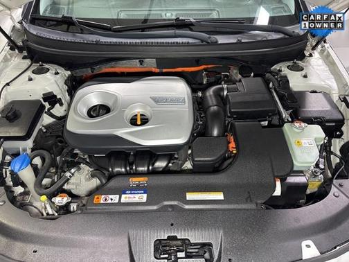 2016 Hyundai SONATA Hybrid SE