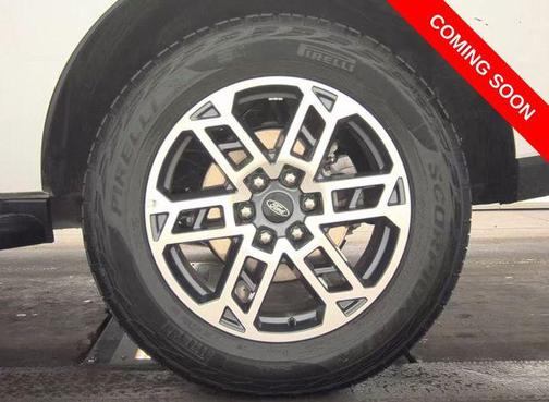 Oxford White 2025 Ford Expedition Active