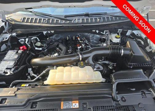 Oxford White 2025 Ford Expedition Active