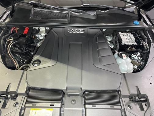 2019 Audi Q7 45 Premium Plus