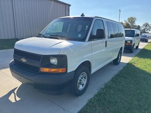 2017 Chevrolet Express 2500 LS